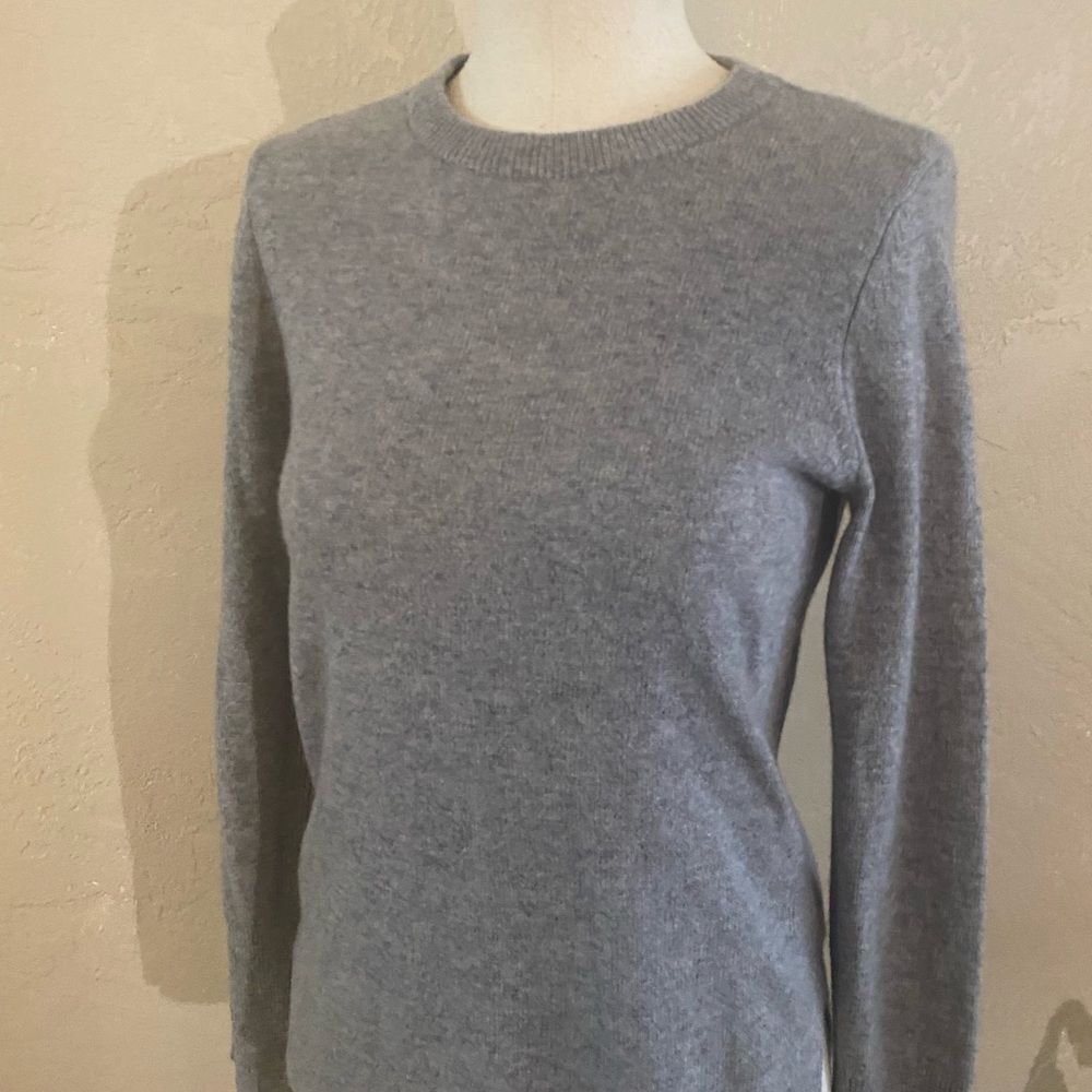 Halogen Gray Cashmere Sweater Sz XS NWT - Picture 4 of 10